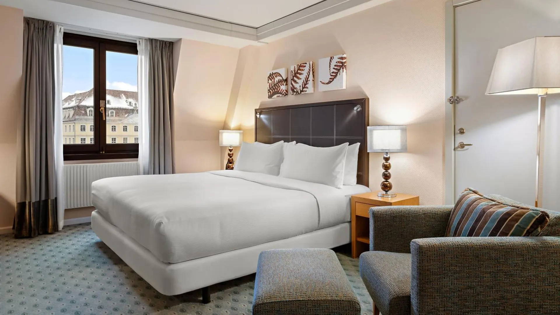 Hotel Hilton Dresden An Der Frauenkirche 4*,